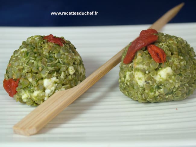 Boulettes de quinoa, épinards, feta et baies de goji