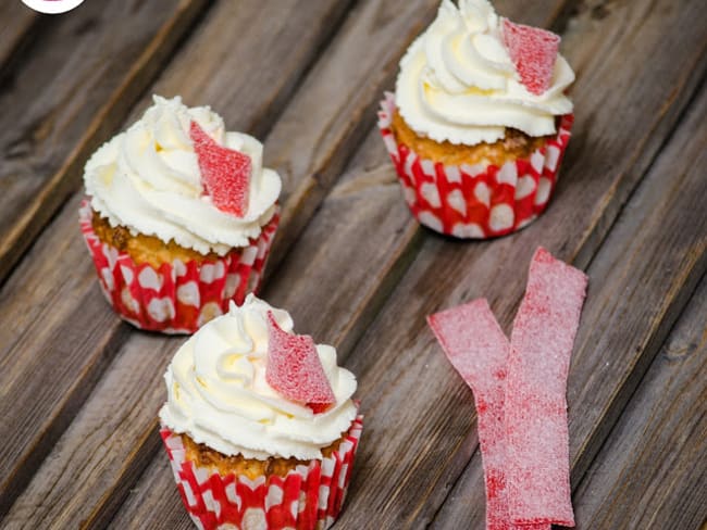 Cupcakes vanille chantilly et bandeaux à la fraise