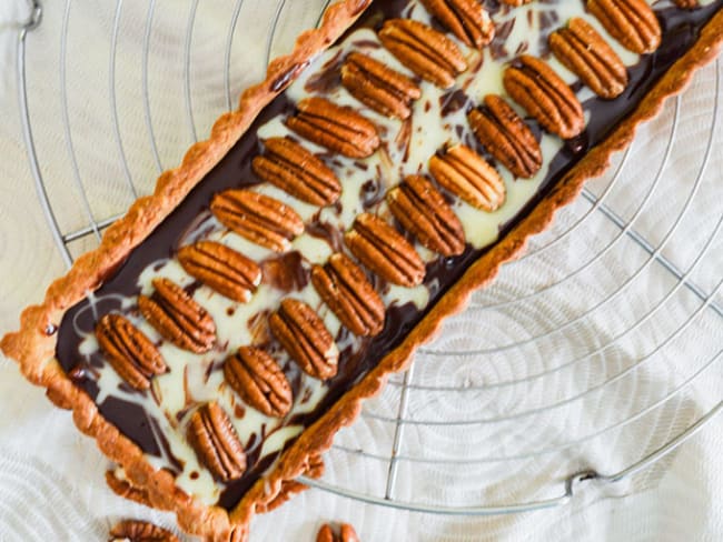 Tarte marbrée chocolat caramel et noix de pécan