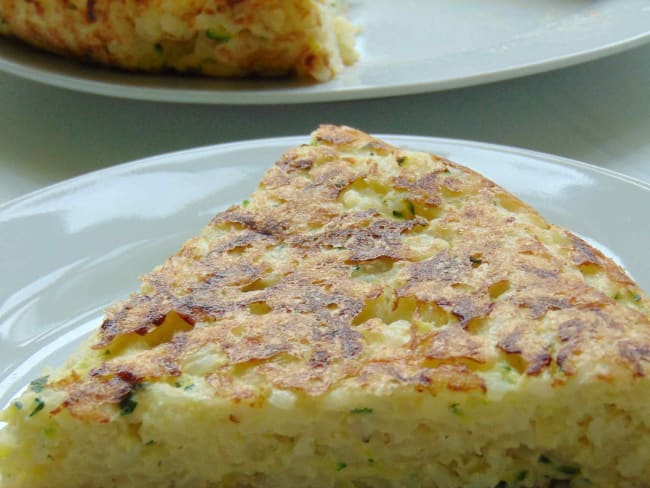 Frittata de riz aux courgettes pour utiliser des restes de riz