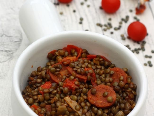 Lentilles vertes au chorizo et tomates