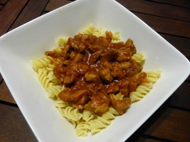 Fusilli au poulet et à la sauce arrabiata