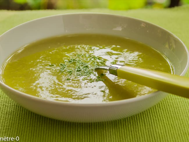 Soupe d'asperges vertes au chou fleur