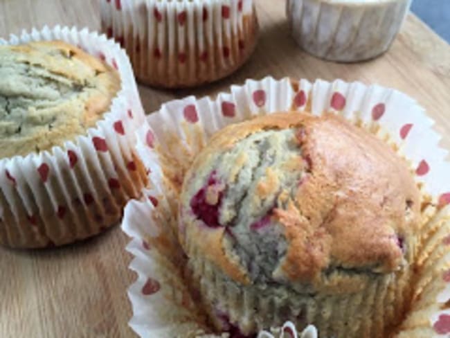 Muffins aux framboises et à la banane