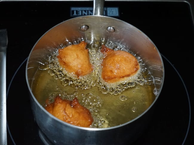 Beignets d'escargots - Recette de beignets d'escargots asiatiques (la pâte à beignets et la cuisson)