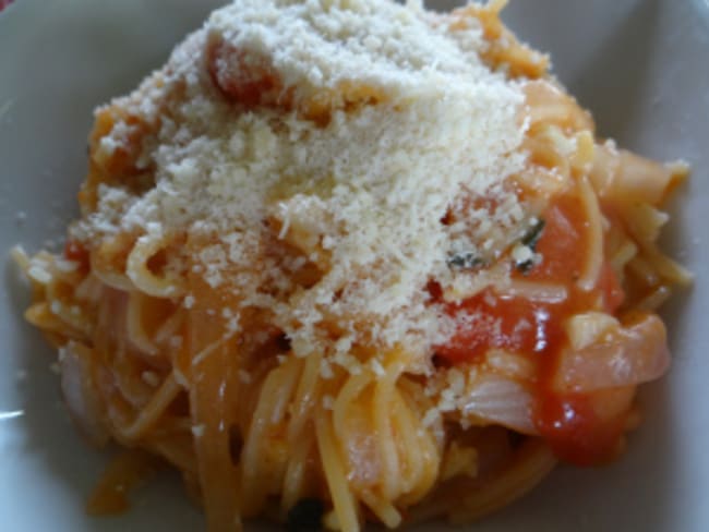 One pot pasta tomate et piment d’Espelette