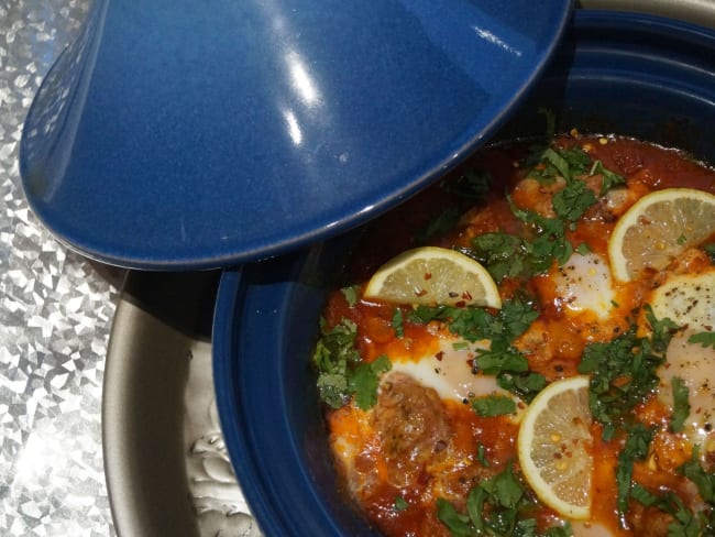 Tagine de boulettes d'agneau et oeufs