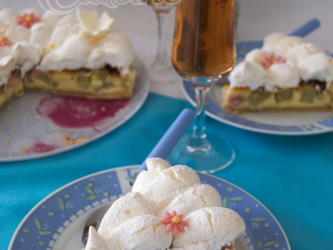 La tarte à la rhubarbe meringuée