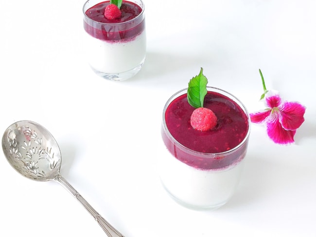 Panna cotta aux fruits rouges vegan