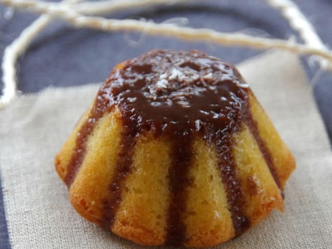 Petits cakes à la coco glaçage au café