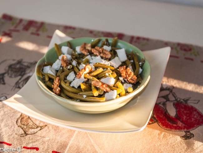 Salade de haricots verts à la fêta et aux noix