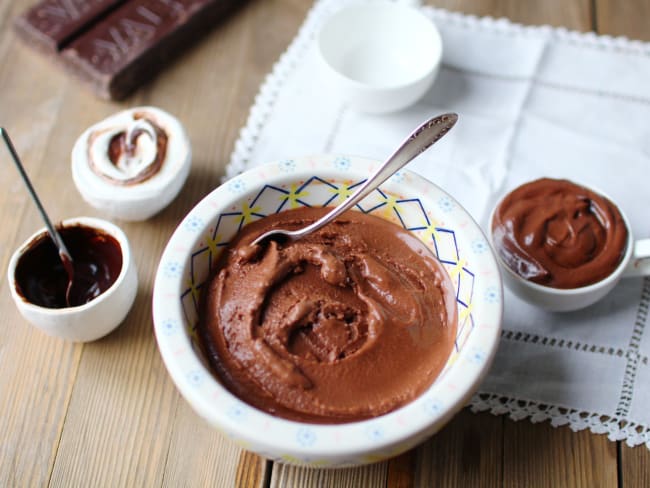 Glace Au Chocolat Et Au Yaourt 2 En 1