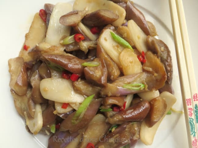 Pâtes de riz sautées aux aubergines