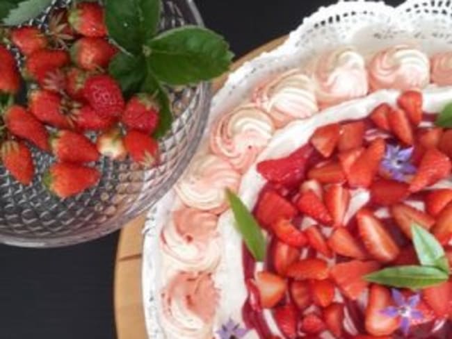 Pavlova fraises et chantilly mascarpone vanille