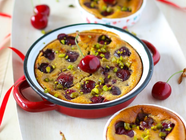 Clafoutis aux cerises, pistache et ricotta