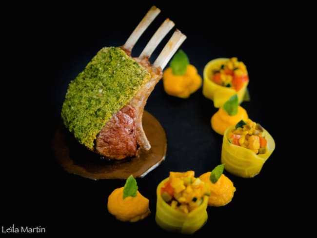 Carré d’agneau en croûte d’herbes et saveurs orientales pour les fêtes