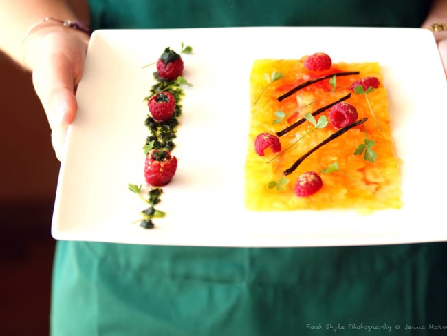 Carpaccio de tomate ananas, framboises et émulsion de coriandre