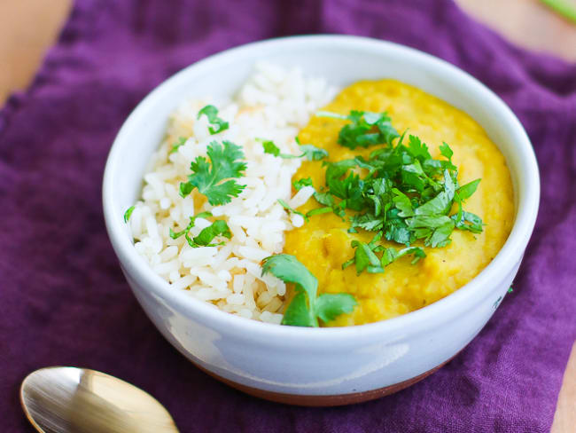 Dahl du placard aux lentilles corail, lait coco et curry