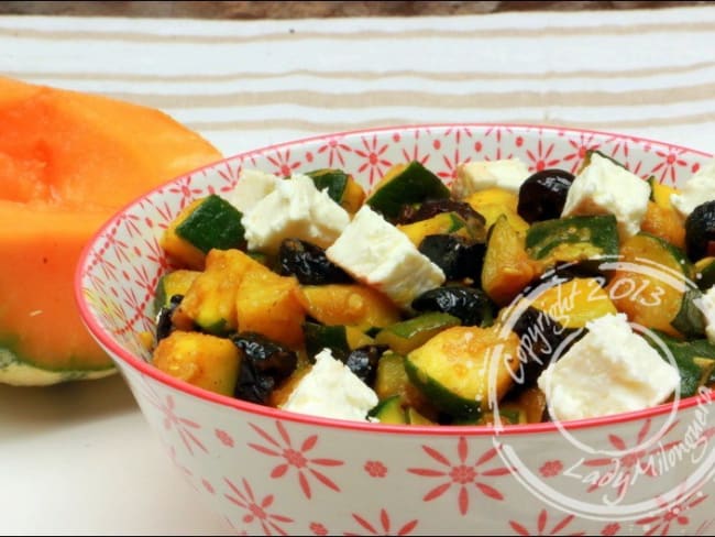 Courgette aux épices, feta grecque et olives noires