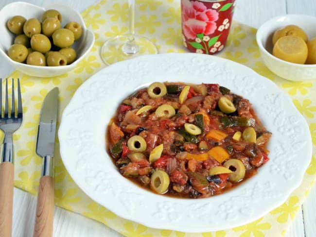 Ratatouille légèrement acidulée aux olives et citron confit