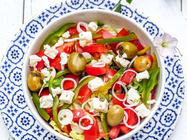 Salade grecque sauce tzatziki