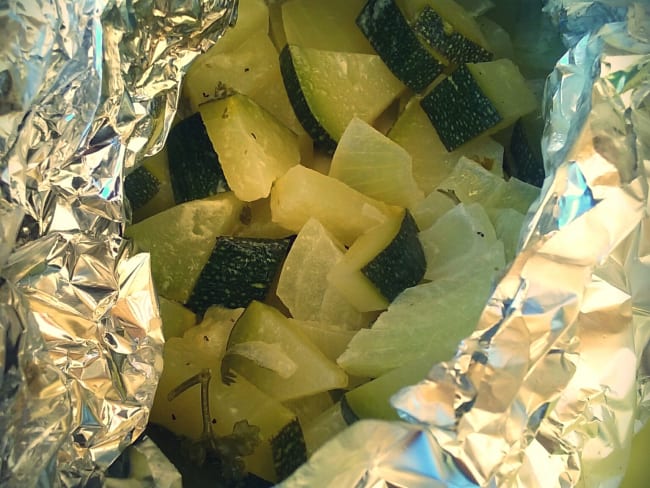 Courgettes marinées en papillotes