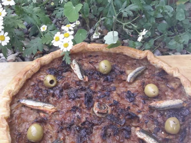 Tarte à l'oignon façon pissaladière réalisée au Companion