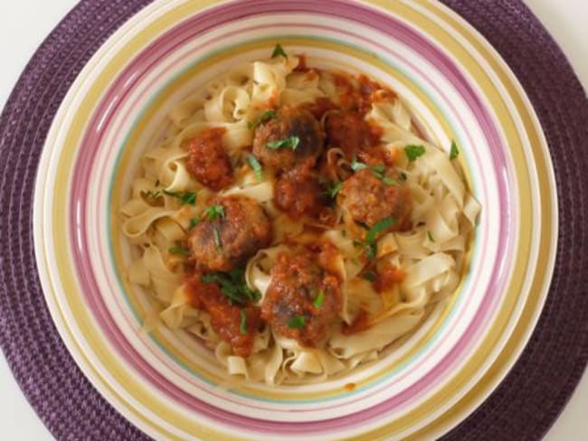 Tagliatelles aux boulettes de sardines épicées