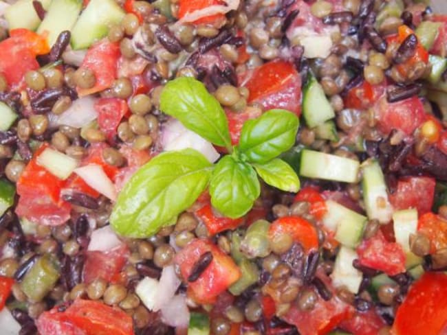 Salade de lentilles et de riz noir