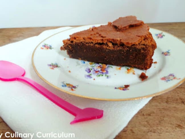 Gâteau fondant au chocolat au lait et au gingembre