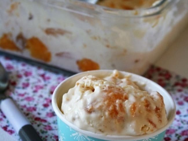 Crème glacée à la pêche et fleur d'oranger, sans oeufs ni gluten