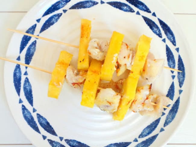 Brochettes de joues de lotte au safran et ananas