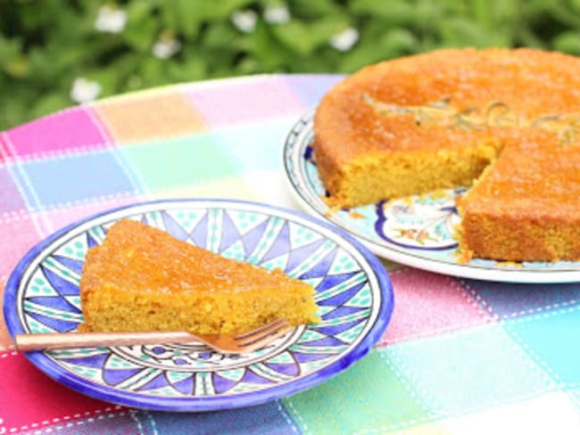 Gâteau polenta-amandes au citron, romarin et huile d'argan (sans gluten)