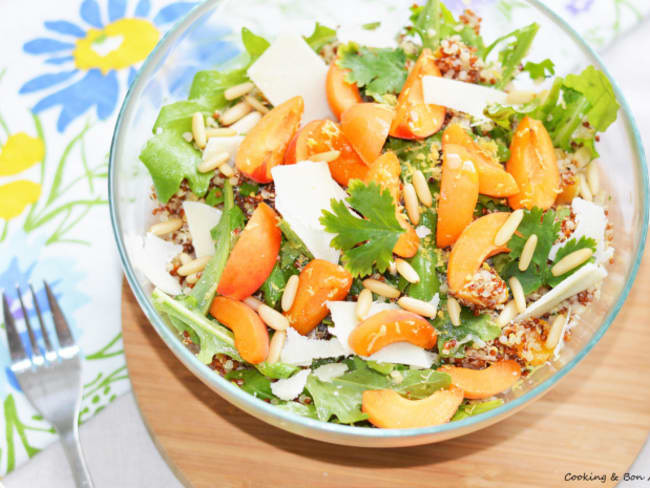 Salade de quinoa, abricots et grana padano