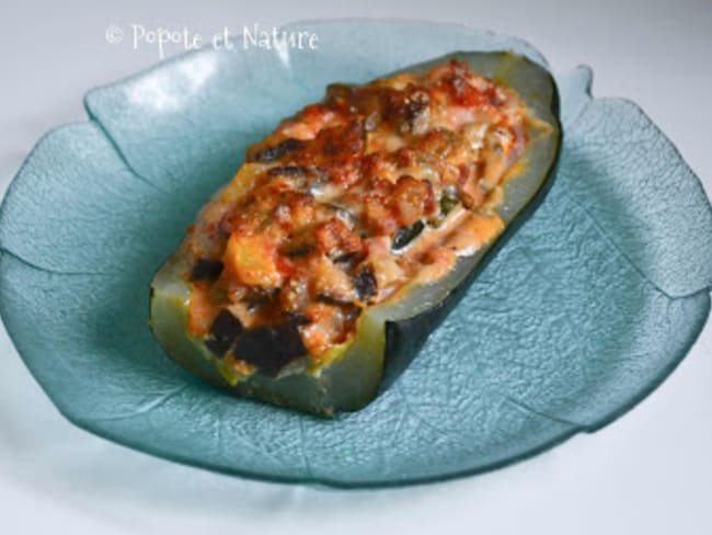 Courgettes farcies aux aubergines, tomates et lardons