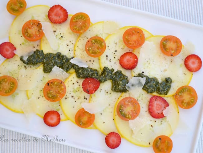 Carpaccio de courgette ronde marinée au citron vert et pesto de menthe