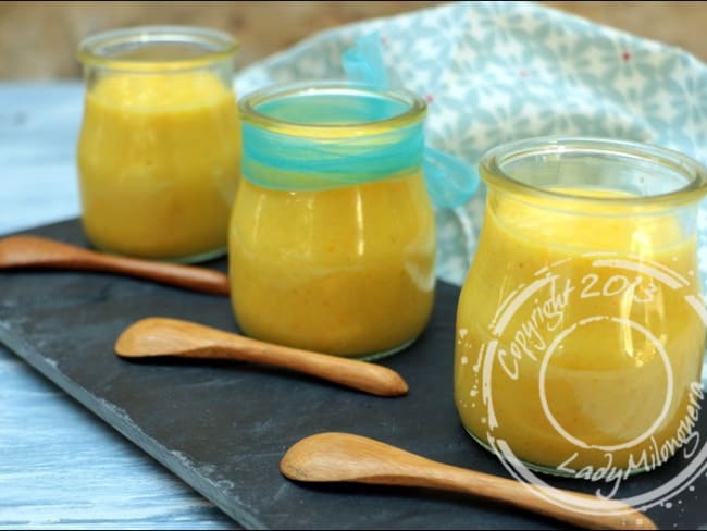 Soupe froide de courgettes jaunes au citron confit, safran et ricotta