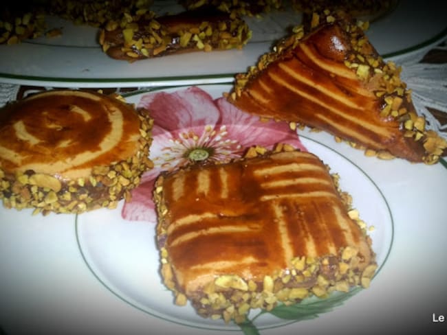 Biscuits confiture d'abricots et pistaches