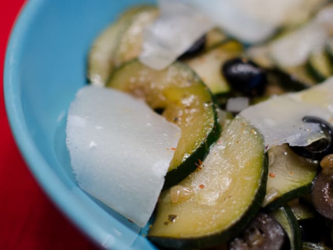 Courgettes aux olives et au parmesan