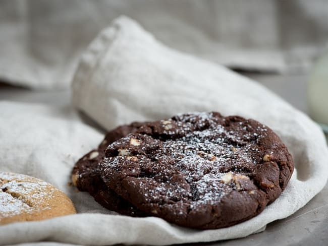 Cookies magiques aux flocons d'avoine, noisettes et chocolat à préparer avec les petits