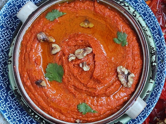 Muhammara : une spécialité syrienne de caviar de poivron rouge et de noix