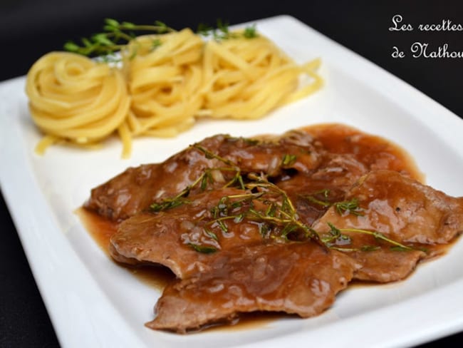 Escalopes de veau, sauce au Marsala, échalote et thym