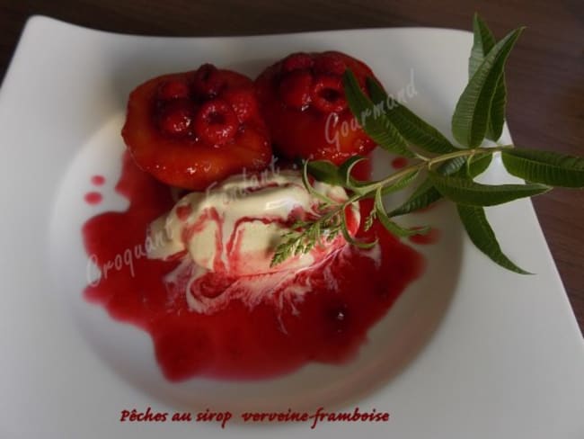 Pêches au sirop verveine-framboise