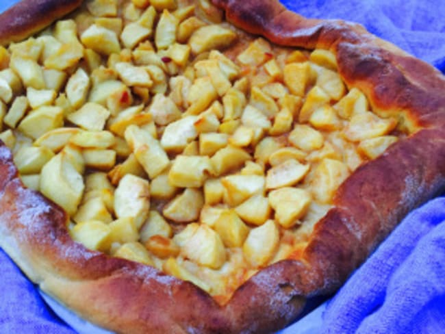 Tarte briochée aux pommes au caramel beurre salé