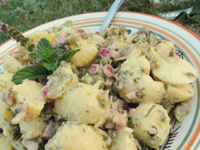 Salade de pommes de terre câpres et cornichons