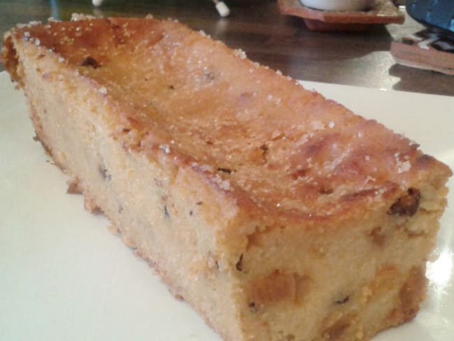 Gâteau de polenta à l’orange et aux fruits secs