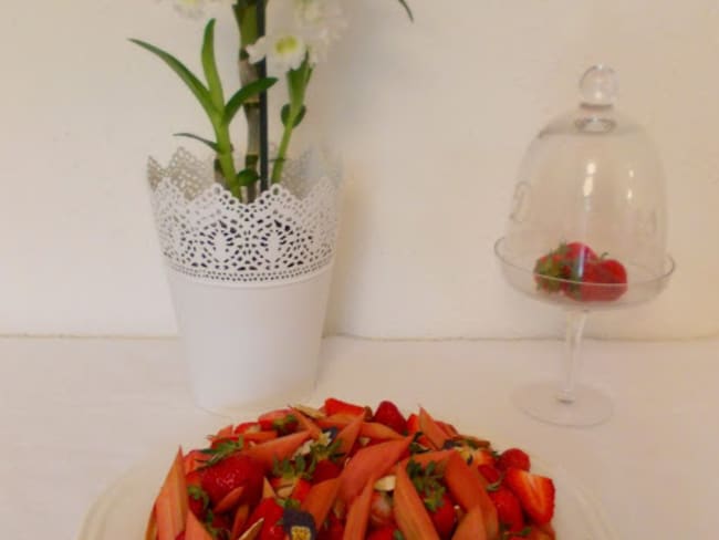 Tarte fraise rhubarbe et amande d'après la Cheffe Pâtissière Claire Heitzler