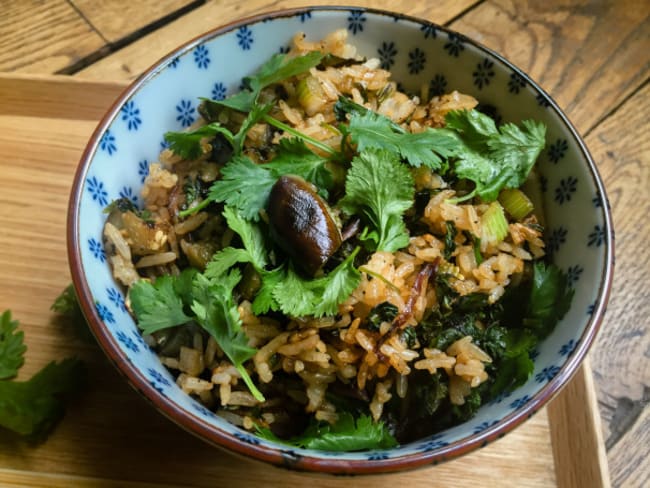 Un riz sauté au kale et à l’aubergine