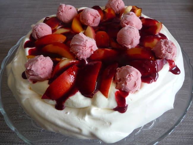 Pavlova façon pêche melba