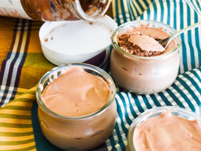 Mousse à la pâte à tartiner Nutella ultra simple